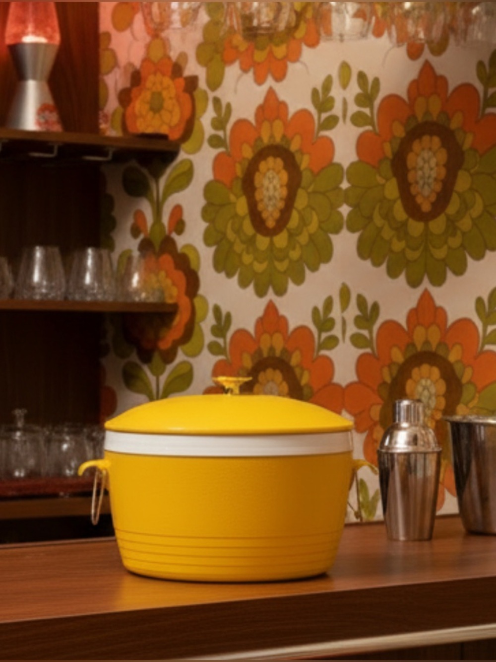 VINTAGE SUN FROST THERM-O-WARE
RETRO ICE BUCKET W/ LOCKING LID